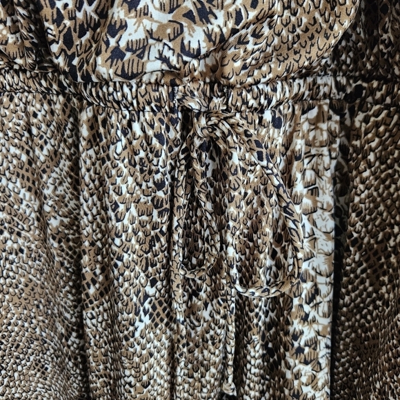 Emma & Michele Brown Sleeveless Animal Print Romper Sz Large - Picture 6 of 11